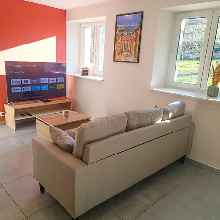 Le D'ouillon בית נופש Saint-Hostien