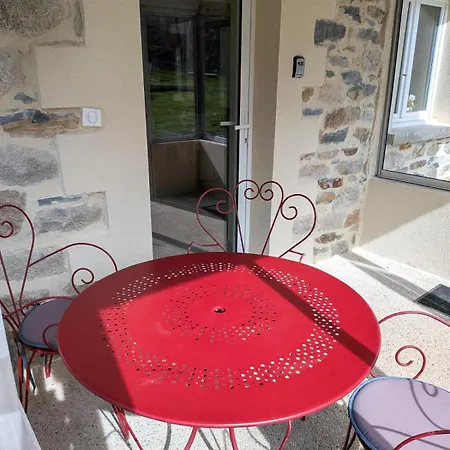 Le D'ouillon Feriehus Saint-Hostien
