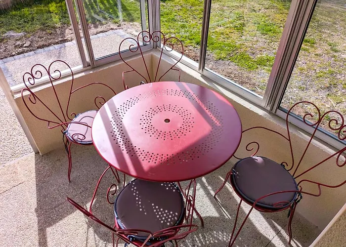 Le D'ouillon Vakantiehuis Saint-Hostien